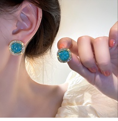 Sweet Alloy Geometric Pattern Earrings Daily Diamond Rhinestone Stud Earrings As Shown in the Picture