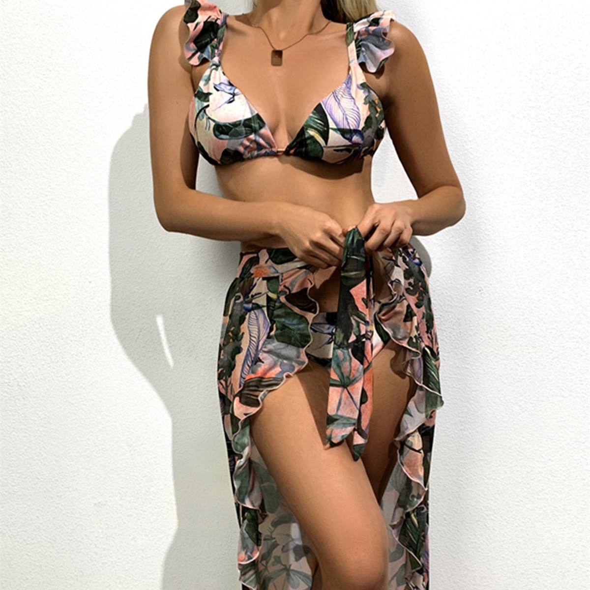 WomenS Casual Leaves Polyester Bikinis 3 Piece Setpicture2