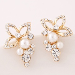 Women'S Fashion Flower Alloy Ear Studs Hollow Out Artificial Pearls Rhinestone Earrings