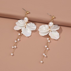 Sweet Tassel Pearl Petal Imitation Pearl Alloy Plating Earrings 1 Pair