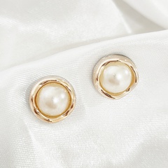 Women'S Elegant Fashion Geometric Alloy Cufflinks Inlaid Pearls Artificial Pearl Brooches