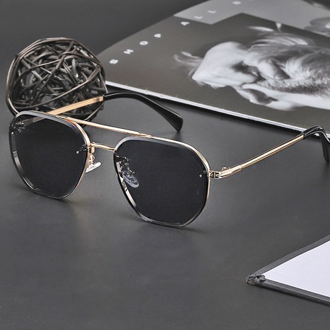Women'S Fashion Solid Color Pc Toad Mirror Sunglasses's discount tags