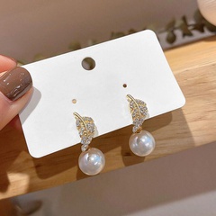 Fashion Leaves Alloy Inlay Artificial Rhinestones Artificial Pearl Drop Earrings Ear Studs 1 Pair