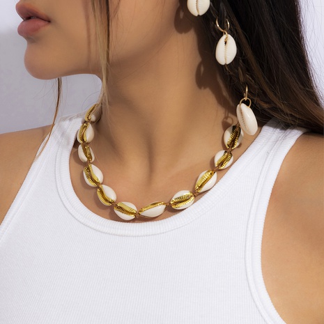 Vacation Geometric Synthetic Fibre Shell Necklace's discount tags
