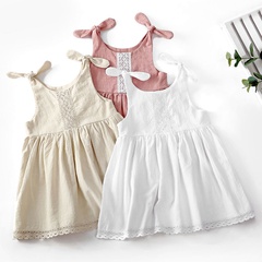 Süß Bogenknoten Baumwolle Und Leinen Spitze Falten Trägerkleid Knielang Baby Kleidung