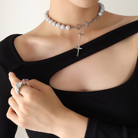 Britischer Stil Kreuzen Titan Stahl Halskette Mit Anhänger Überzug Zirkon Edelstahl Halsketten's discount tags