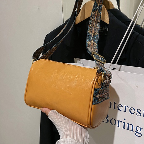 Mode Einfarbig Kissenform Reißverschluss Tasche In Kissenform's discount tags