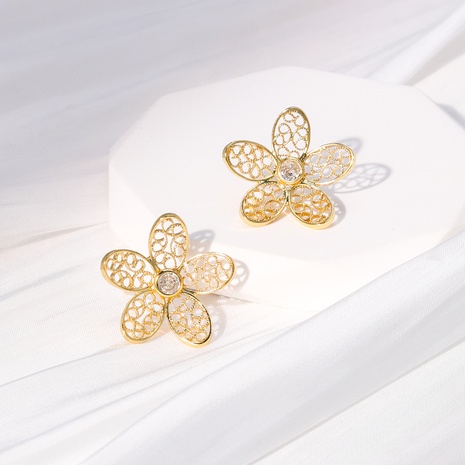 Simple Style Flower Copper Ear Studs Plating Hollow Out Rhinestone Copper Earrings 1 Piece's discount tags