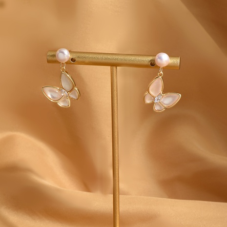 Mode Schmetterling Kupfer Tropfenohrringe Überzug Perle Hülse Kupfer Ohrringe 1 Paar's discount tags