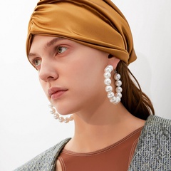 Luxurious Round Artificial Pearl Beaded Hoop Earrings