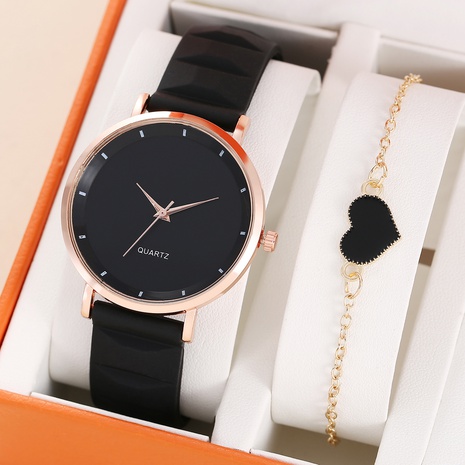 Women'S Simple Style Heart Shape Solid Color Concealed Buckle Quartz Watch's discount tags