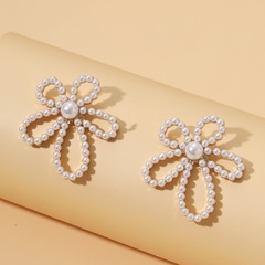 Fashion Flower Imitation Pearl Alloy Hollow Out Ear Studs