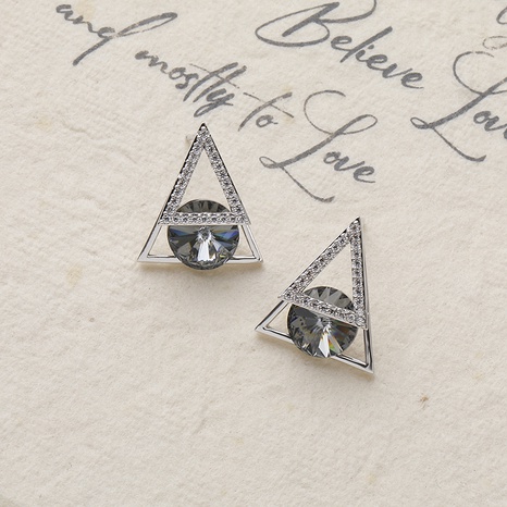 Moda Triángulo Cobre Pendientes Embutido Diamante De Imitación Pendientes de cobre's discount tags