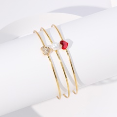 Style Simple Forme de cœur Le Cuivre Bracelet Plaqué Or Perles Artificielles Zircon Bracelets de cuivre 1 Jeu
