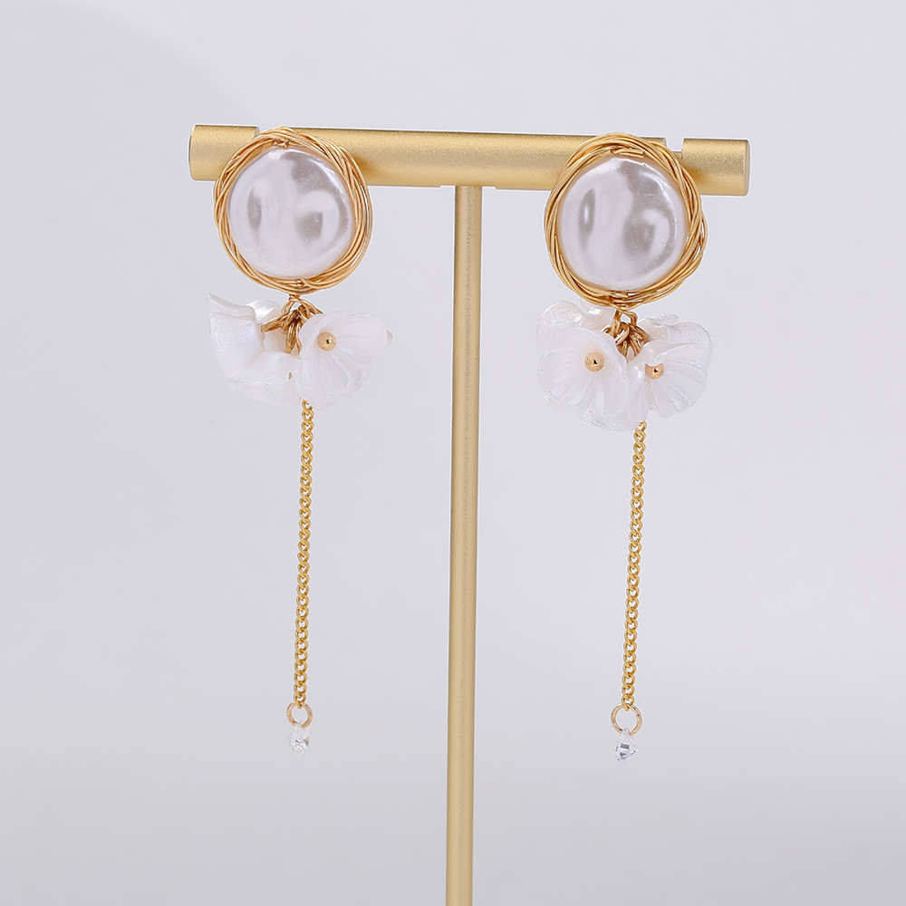 Fashion Tassel Flower Imitation Pearl Alloy Inlay Resin Earrings 1 Pairpicture3