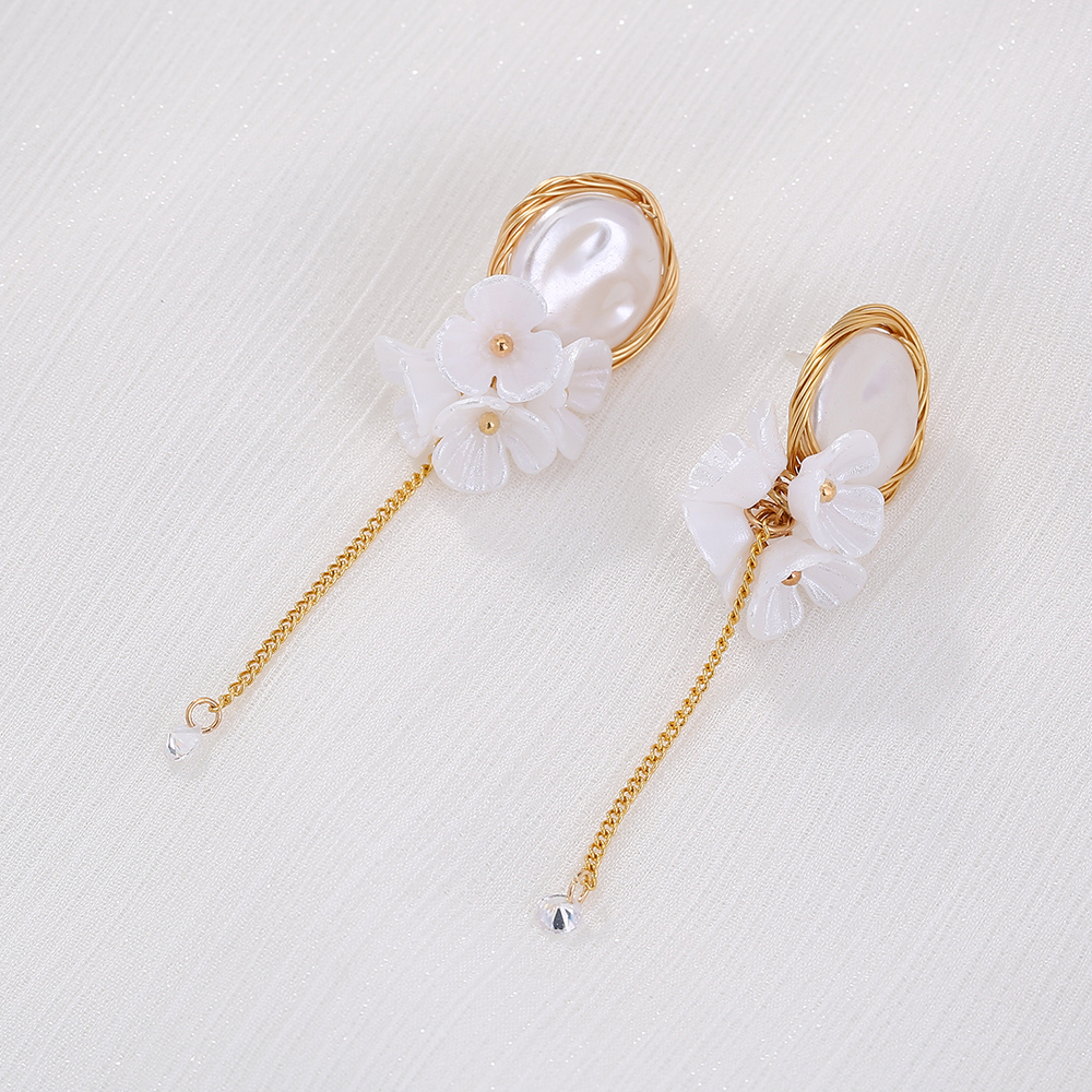 Fashion Tassel Flower Imitation Pearl Alloy Inlay Resin Earrings 1 Pairpicture6