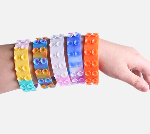 Nouvelle Arrivée De Silice Enfants de Puzzle Jouets Gel Sucker Bracelet's discount tags