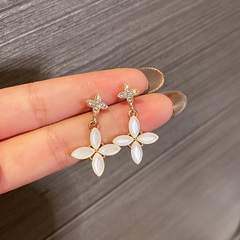 Fashion Flower Alloy Rhinestone Opal Drop Earrings 1 Pair