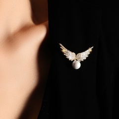 Fashion Wings Imitation Pearl Copper Inlay Rhinestone Brooches