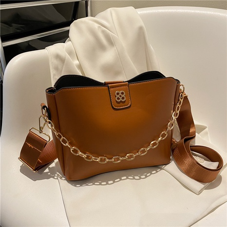 Fashion Solid Color Chain Bucket Magnetic Buckle Crossbody Bag's discount tags