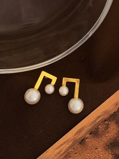 Vintage-Stil Geometrisch Anmerkungen Kupfer Ohrstecker Vergoldet Perle Kupfer Ohrringe