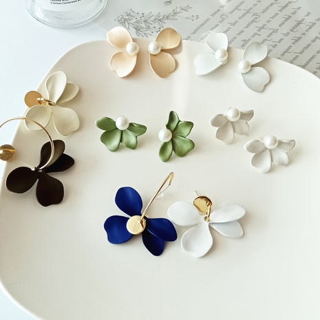 Simple Style Flower Alloy Stoving Varnish Earrings 1 Pair's discount tags