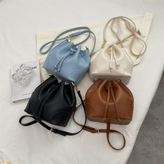 Women'S Medium All Seasons PU Leather Solid Color Streetwear Bucket String Bucket Bag