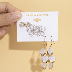Fashion Flower Alloy Tassel Hollow Out Rhinestones Women'S Drop Earrings 1 Set