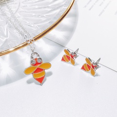 Fashion Bee Alloy Inlay Rhinestones Women'S Earrings Necklace 1 Set