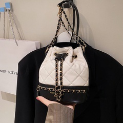 Women'S Medium All Seasons PU Leather Lingge Fashion Chain Bucket String Bucket Bag