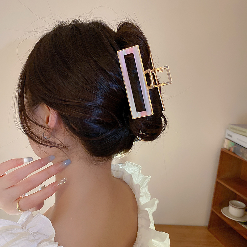 Simple Style Gradient Color Copper Hollow Out Acrylic Hair Clip 1 Piecepicture2