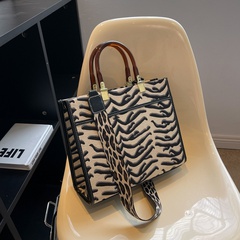 Women'S Large Summer Canvas Zebra Leopard Vintage Style Square Zipper Crossbody Bag