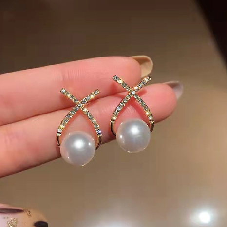 Simple Style Geometric Alloy Plating Artificial Rhinestones Artificial Pearls Women'S Ear Studs 1 Pair's discount tags