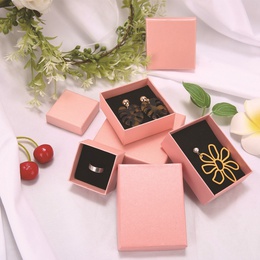 Fashion Simple Style Solid Color Paper Jewelry Boxespicture5