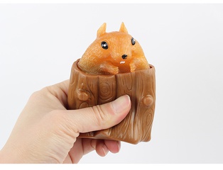 New Color Evil Squirrel Cup Squeezing Mouse Stump Vent Toy