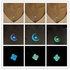 Retro Moon Flower Alloy Luminous Women'S Men'S Necklace 1 Piece