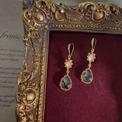 Vintage Style Geometric Alloy Plating Artificial Diamond Women'S Drop Earrings 1 Pair
