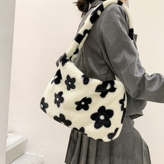 Women'S Medium Autumn&Winter Plush Solid Color Cute Square Zipper Underarm Bag