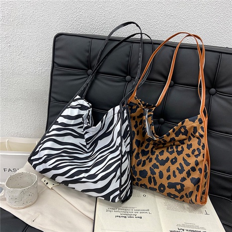 Women'S Large Nylon Zebra Leopard Fashion Square Open Shoulder Bag's discount tags