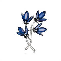 Fashion Flower Alloy Inlay Crystal Women'S Brooches 1 Piece