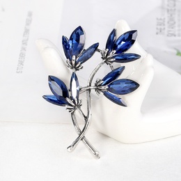 Fashion Flower Alloy Inlay Crystal WomenS Brooches 1 Piecepicture11