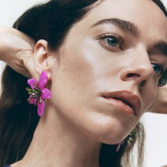 Fashion Flower Plastic Beaded Women'S Ear Studs 1 Pair