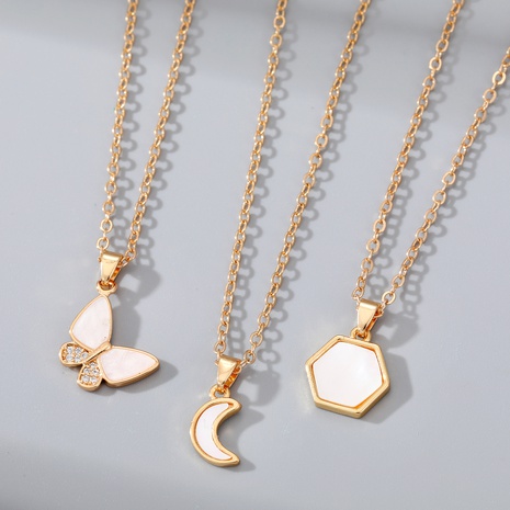 Fashion Moon Butterfly Alloy Inlay Rhinestones Shell Women'S Pendant Necklace 1 Piece's discount tags