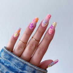 Sweet Flower Resin Nail Patches 1 Set